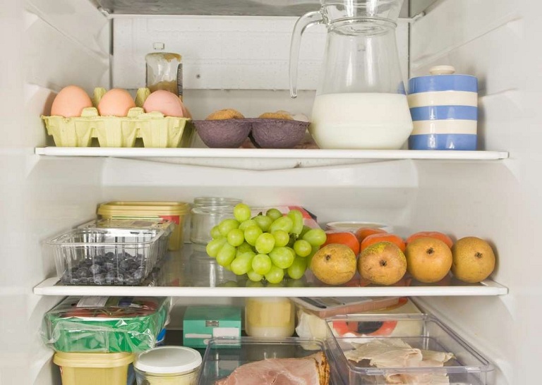 Bà bầu nên kiêng ăn thực phẩm để lâu ngày trong tủ lạnh