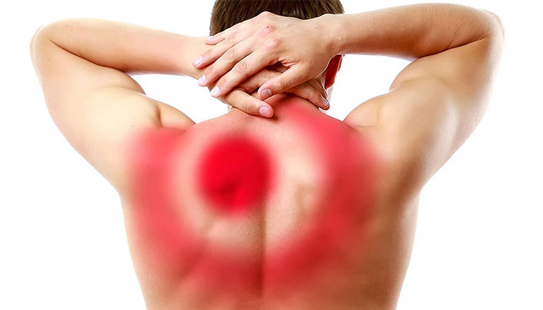 viêm khớp gây đau lưng