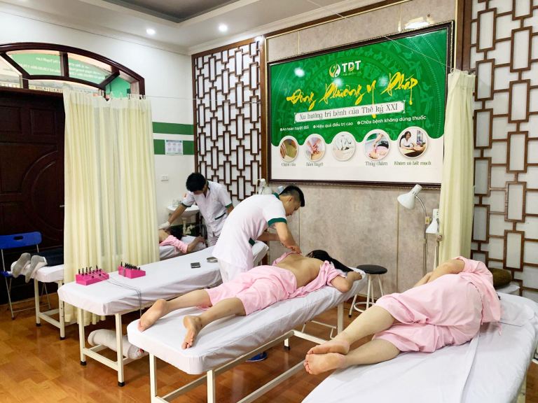Bấm huyệt chữa bệnh và chăm sóc sức khỏe được rất nhiều bệnh nhân tin tưởng lựa chọn