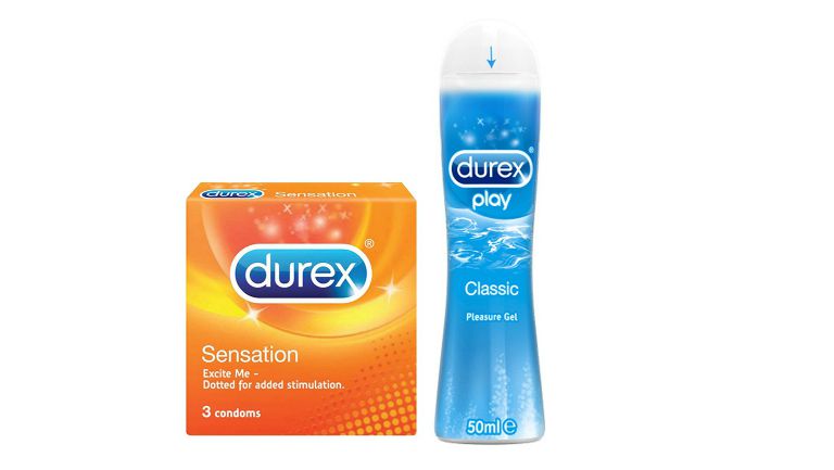 Khi dùng bao cao su Durex có gai, người dùng có thể kết hợp dùng với gel bôi trơn để tránh ma sát, tăng khoái cảm.