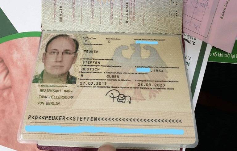 Hộ chiếu của bệnh nhân Peuker Steffen