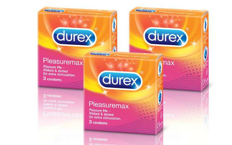 Hình ảnh sản phẩm bao cao su Durex Pleasure Max với các hạt gai và gân, tạo cảm giác mới lạ, thú vị khi quan hệ.