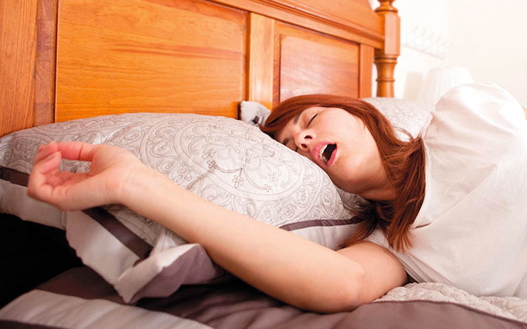 chữa bệnh ngủ ngáy ở phụ nữ
