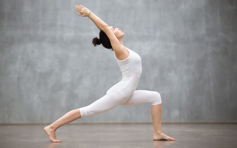 bài tập yoga chữa thoát vị đĩa đệm thắt lưng