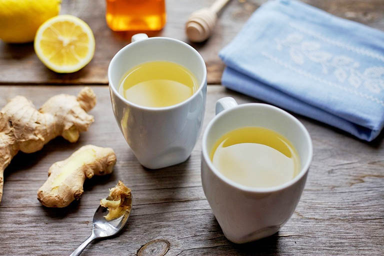 Uống trà gừng hỗ trợ điều trị viêm xoang