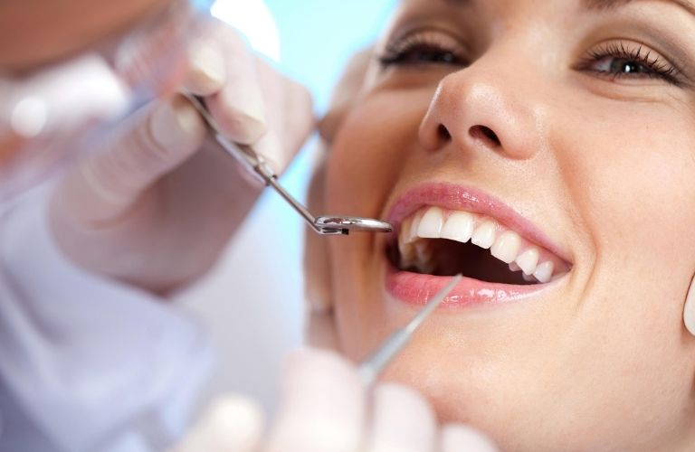 Hầu hết các phòng khám nha khoa hiện tại đều đẩy mạnh nhóm dịch vụ thẩm mý răng