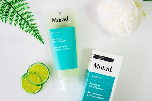 Murad Soothing Gel Cleanser nổi tiếng với thành phần lành tính, khả năng phục hồi các tổn thương trên da tốt