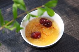 Yến chưng saffron