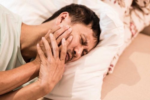 Đau răng khi nằm xuống là tình trạng mà nhiều người gặp phải
