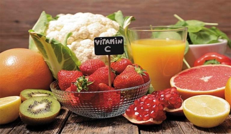 Trẻ bị viêm VA nên ăn các thực phẩm giàu vitamin C