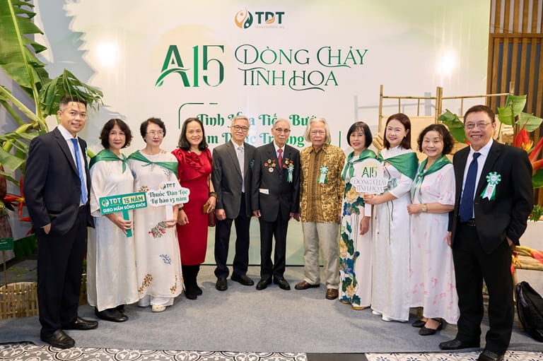 Ngày 16/11, Trung tâm Thuốc dân tộc long trọng tổ chức sự kiện kỷ niệm 15 năm thành lập Trung tâm Ngày 16/11, Trung tâm Thuốc dân tộc long trọng tổ chức sự kiện kỷ niệm 15 năm thành lập Trung tâm