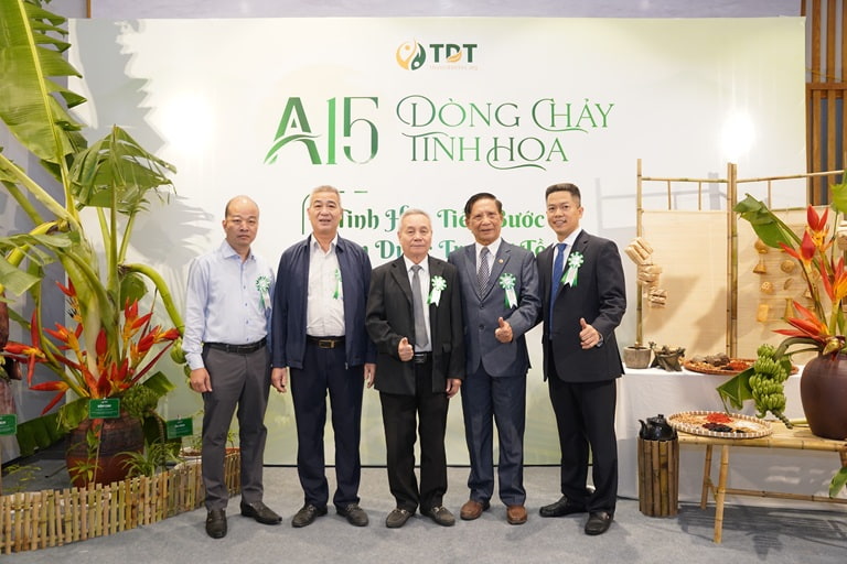 Sự kiện vinh dự đón nhận sự tham gia của nhiều vị khách quý Sự kiện vinh dự đón nhận sự tham gia của nhiều vị khách quý