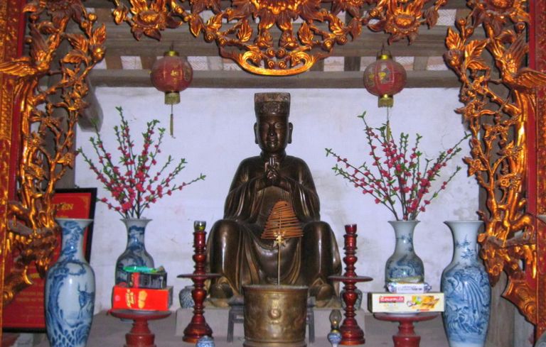 Tượng thờ cụ Tuệ Tĩnh tại chùa Giám