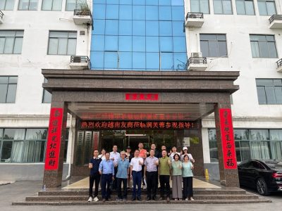Chuyến thăm và làm việc tại Bạc Châu của bác sĩ Thuốc dân tộc